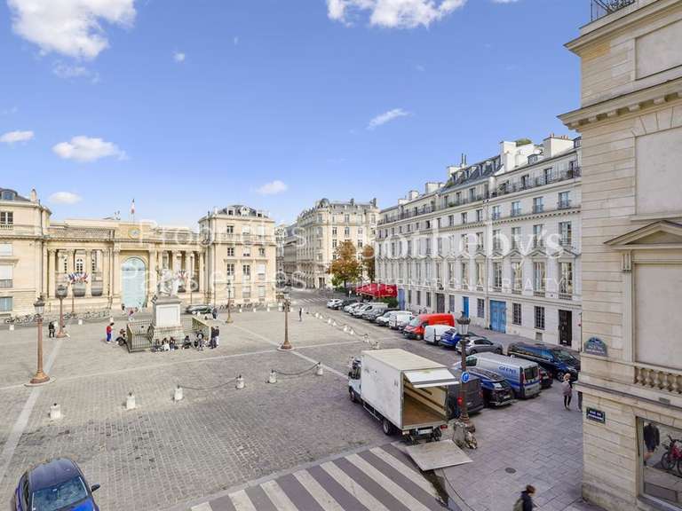 Appartement Paris 7e - 2 chambres - 106m²