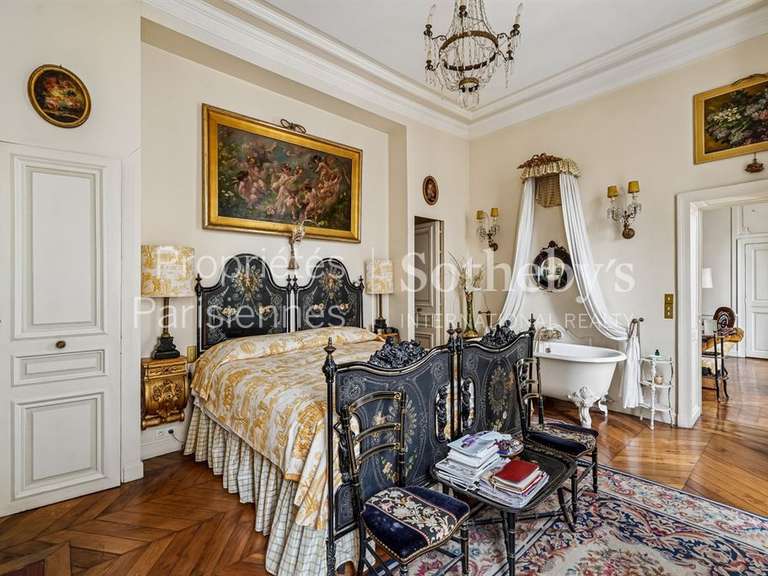 Appartement Paris 7e - 2 chambres - 106m²