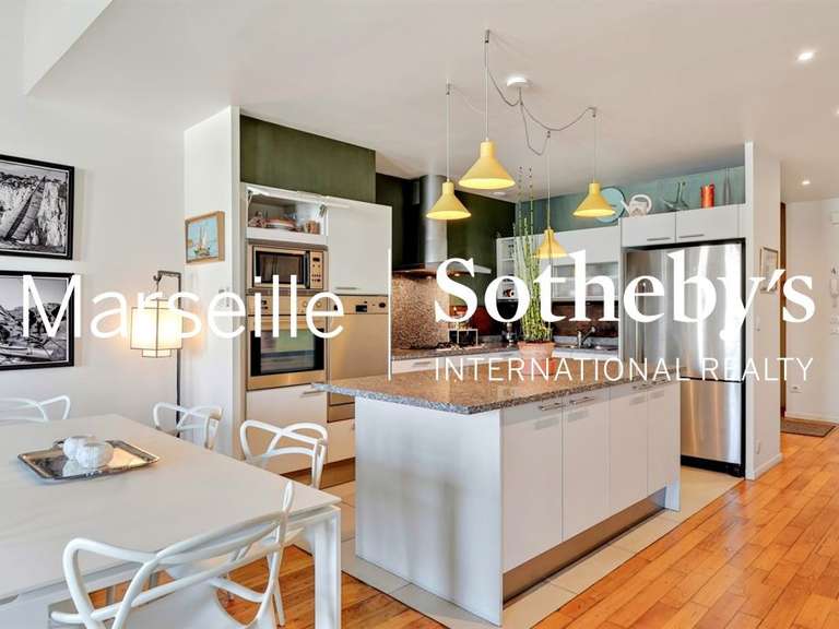 Appartement Marseille 7e - 2 chambres - 110m²