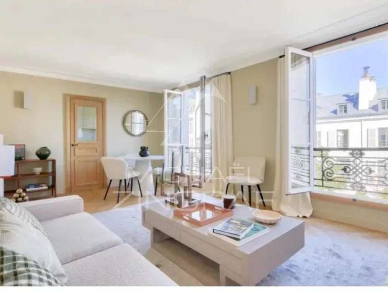 Appartement Paris 7e - 62m²