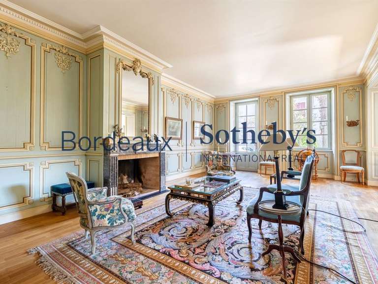 Vineyard Saint-Estèphe - 4 bedrooms - 430m²