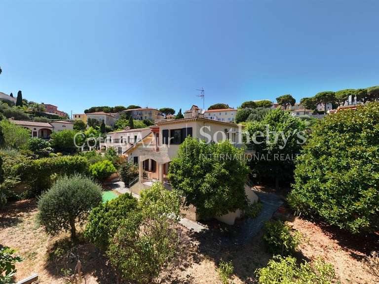 Maison Villefranche-sur-Mer - 5 chambres - 158m²