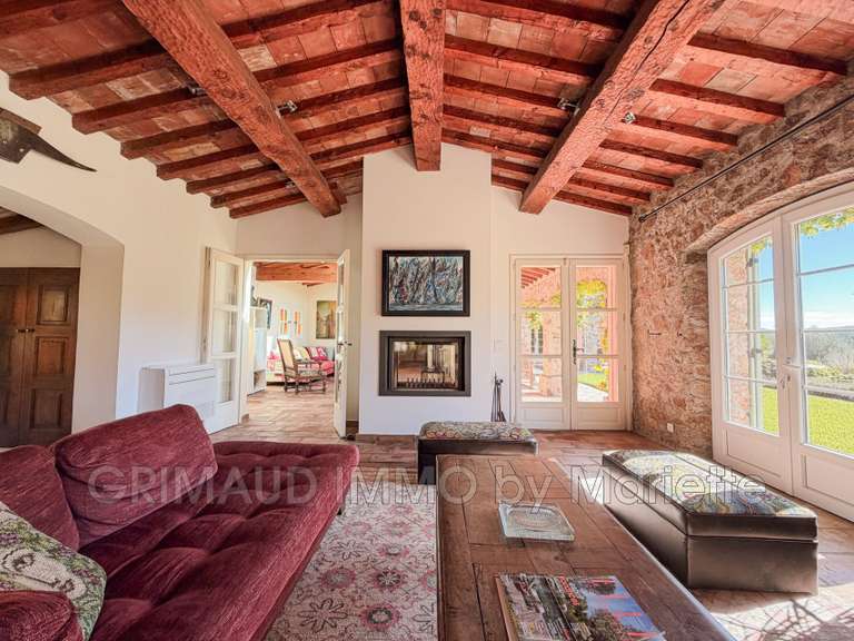 Villa Plan-de-la-Tour - 5 chambres - 249m²