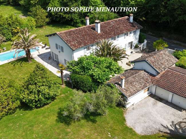 Maison 10 pièces 310 m² · à Saint-Martin-de-Seignanx · 310 m² · 1 299 000 €