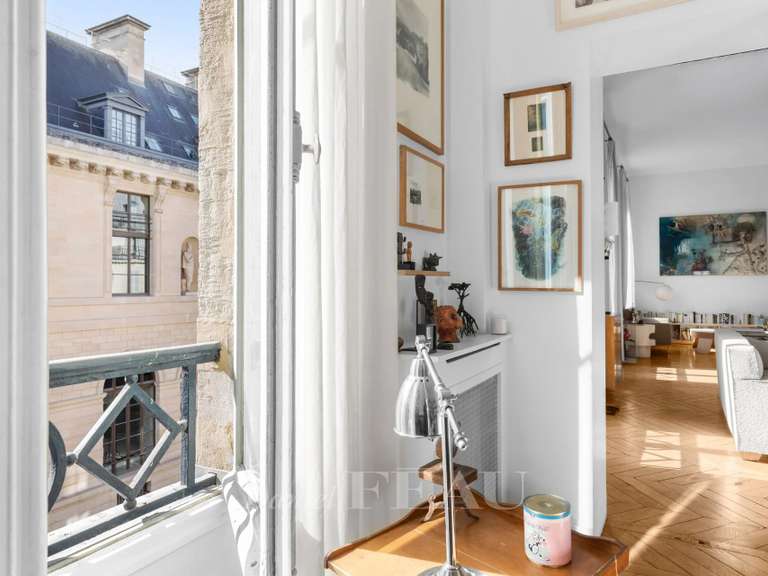 Appartement Paris 1er - 3 chambres - 195m²