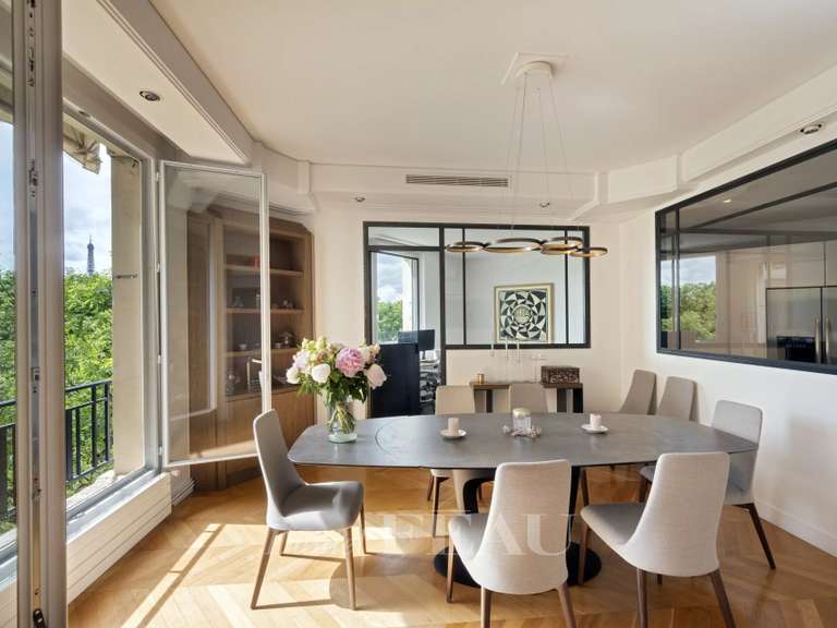 Appartement Paris 7e - 3 chambres - 155m²