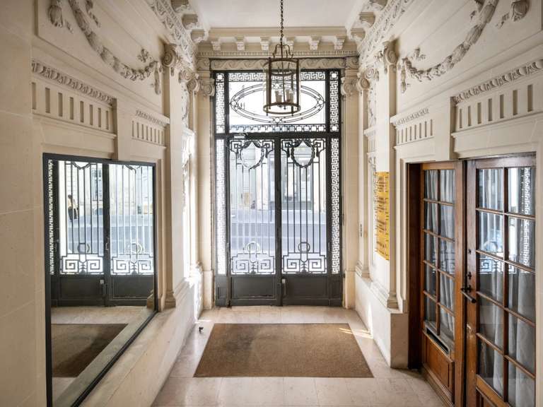 Apartment Paris 9e - 4 bedrooms - 155m²