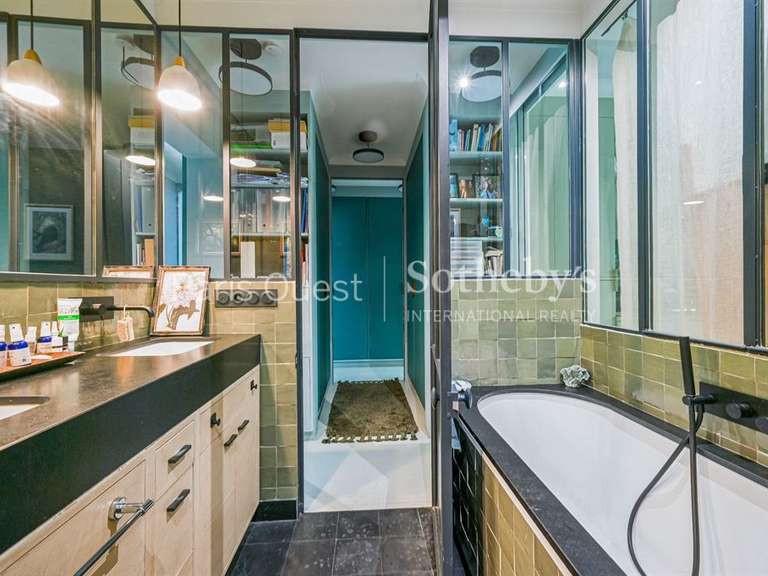 Appartement Paris 16e - 2 chambres - 81m²