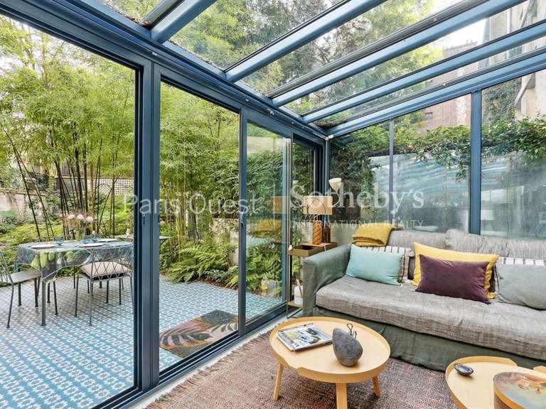 Appartement Paris 16e - 2 chambres - 81m²