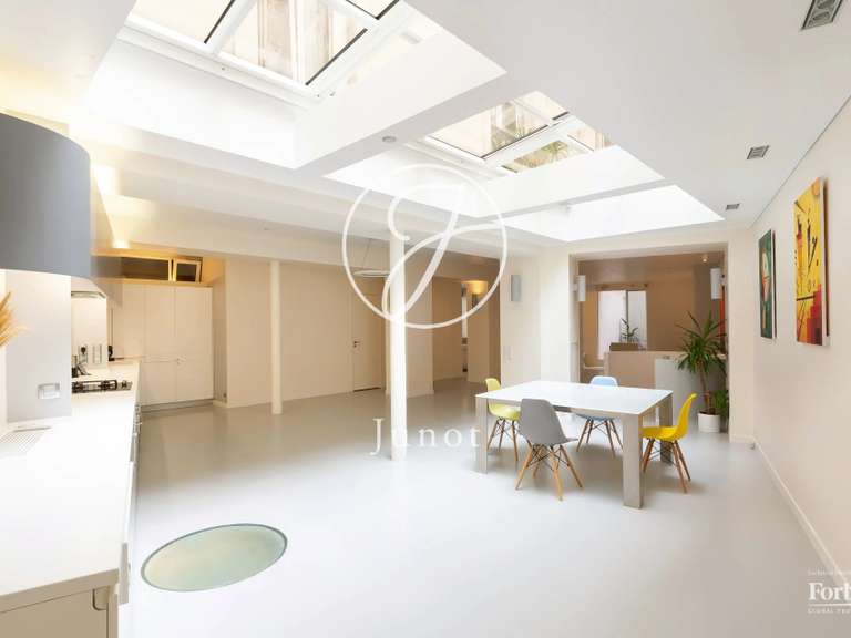 Appartement Paris 9e - 2 chambres - 140m²