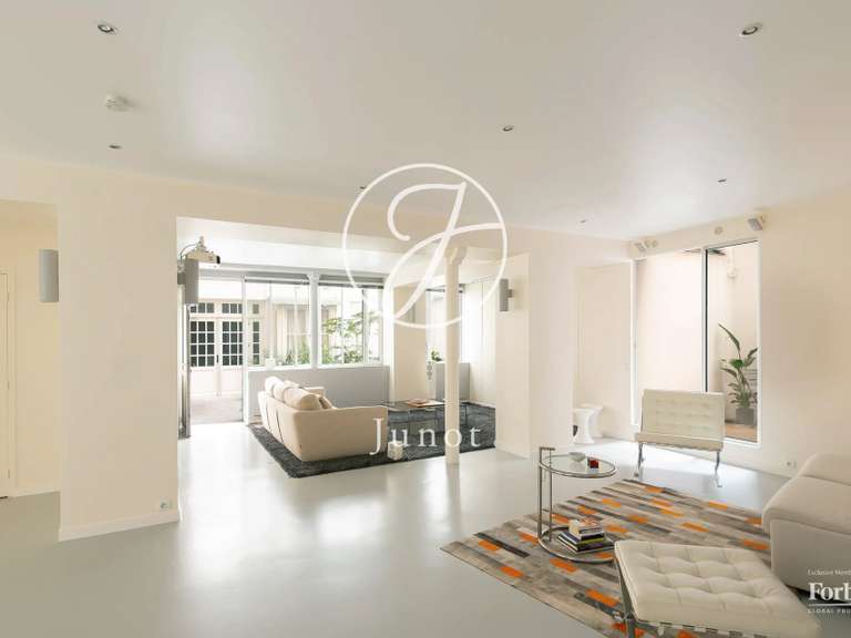 Appartement Paris 9e - 2 chambres - 140m²