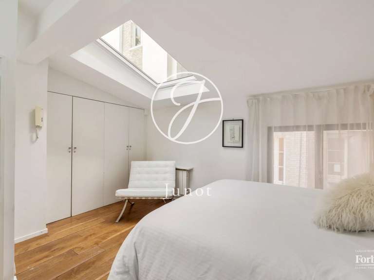 Appartement Paris 18e - 2 chambres - 72m²
