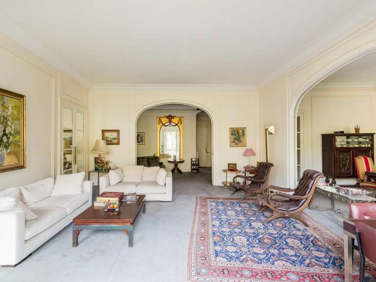 Appartement Paris 8e - 5 chambres - 223m²