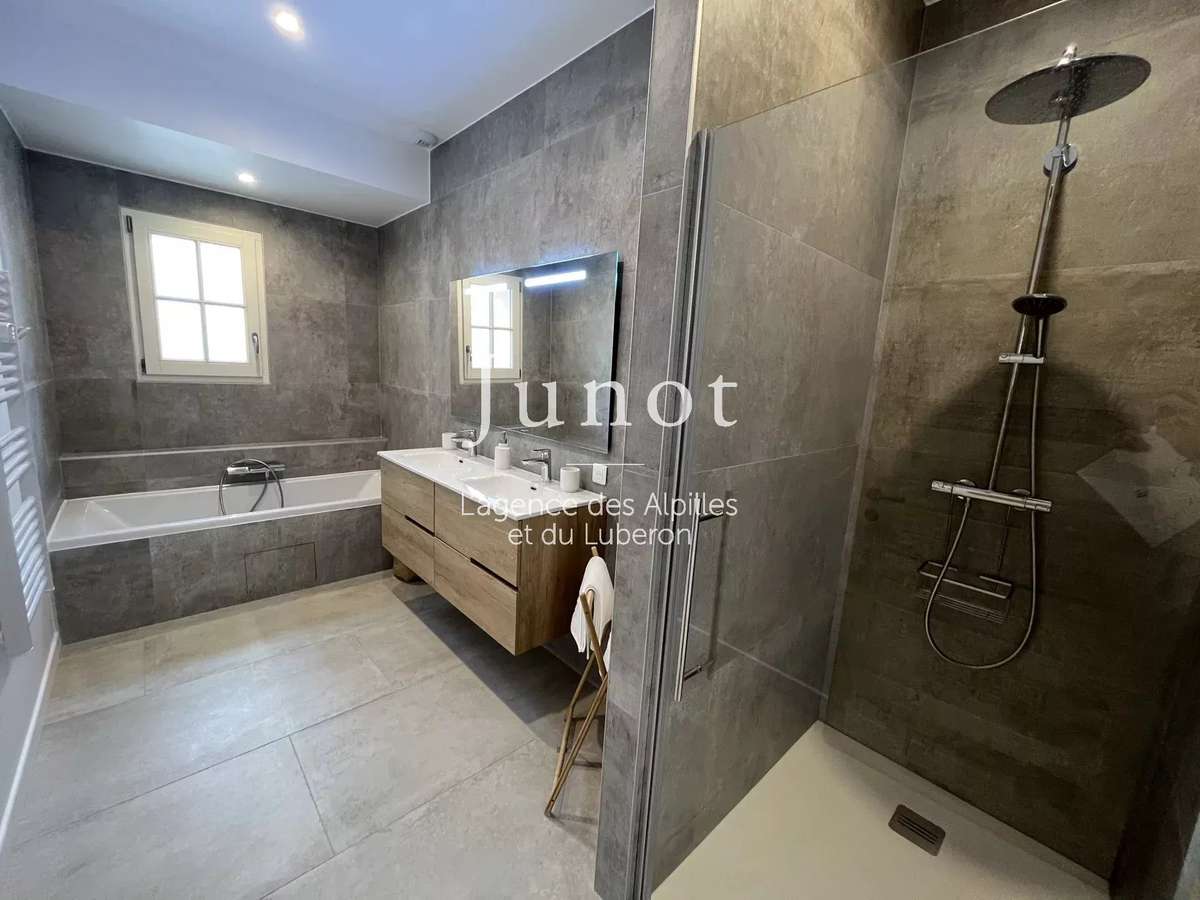 House Gordes