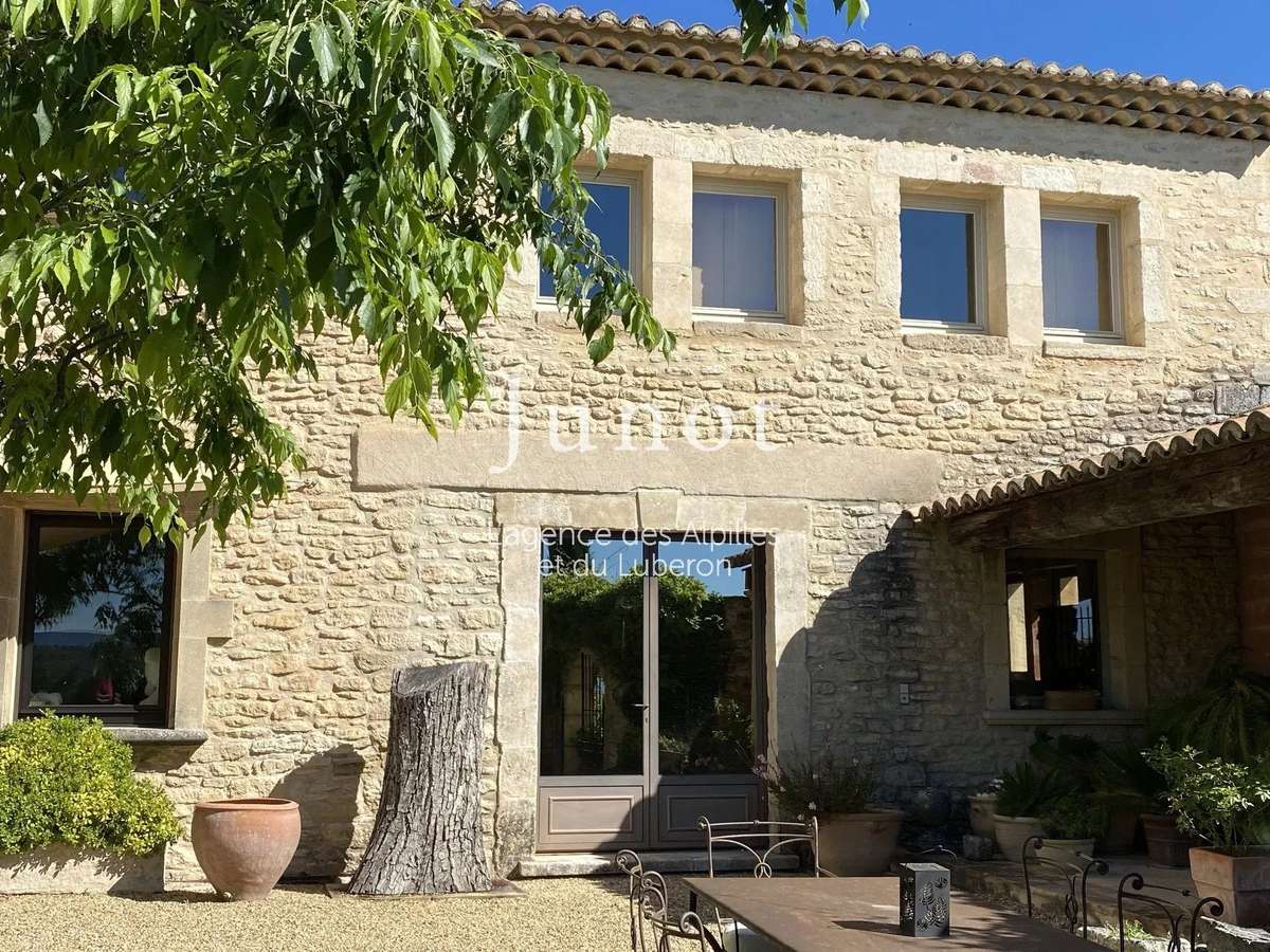 House Gordes