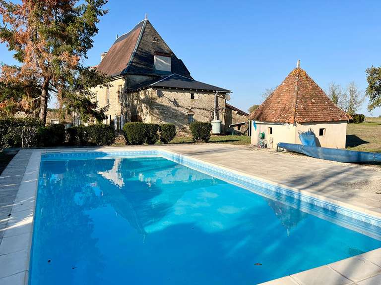 Apartment Pressac - 5 bedrooms - 297m²
