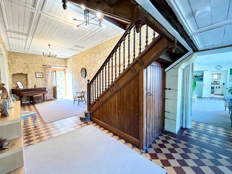 Apartment Pressac - 5 bedrooms - 297m²