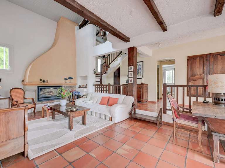 Maison Aubagne - 4 chambres - 210m²