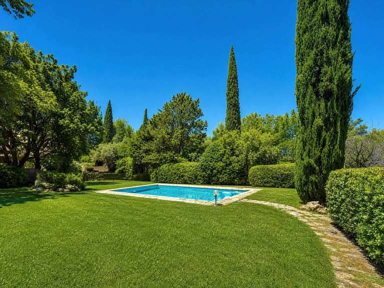 Maison Aubagne - 4 chambres - 210m²