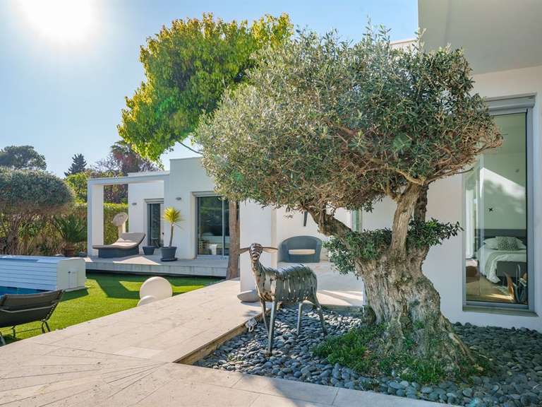 Maison Agde - 6 chambres - 321m²