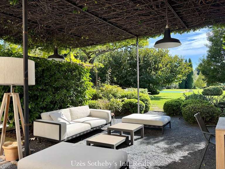 Maison Rochefort-du-Gard - 6 chambres - 410m²