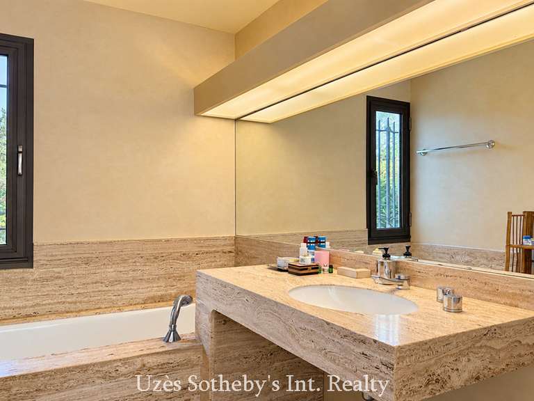 Maison Nîmes - 4 chambres - 250m²
