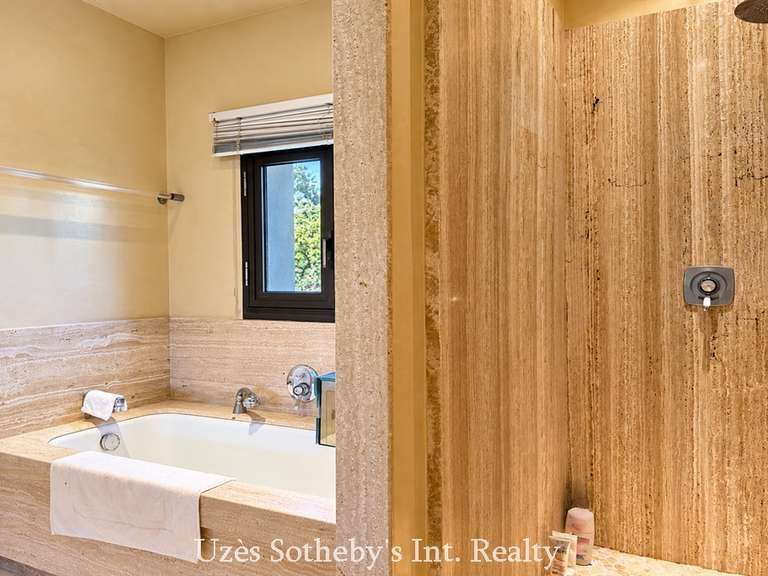 Maison Nîmes - 4 chambres - 250m²