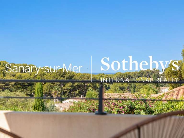 Maison Sanary-sur-Mer - 3 chambres - 172m²