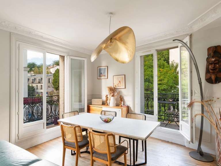 Appartement Paris 18e - 3 chambres - 110m²