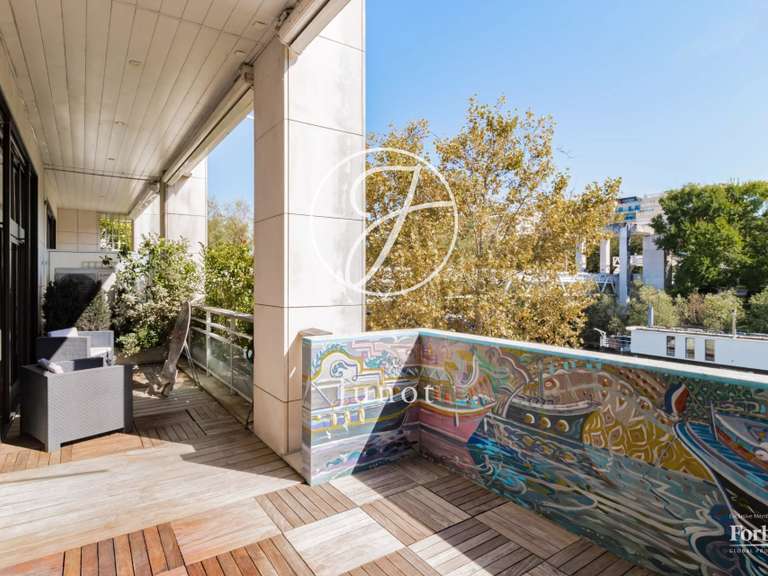 Maison Levallois-Perret - 3 chambres - 665m²