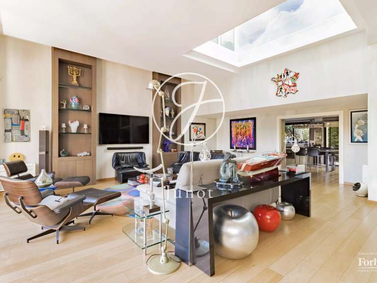 Maison Levallois-Perret - 3 chambres - 665m²