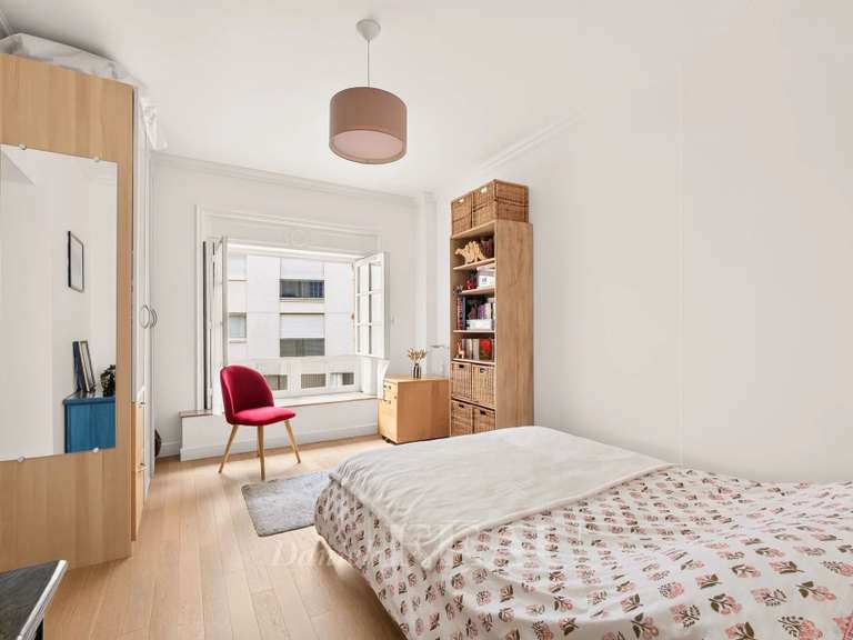 Appartement Paris 11e - 4 chambres - 125m²