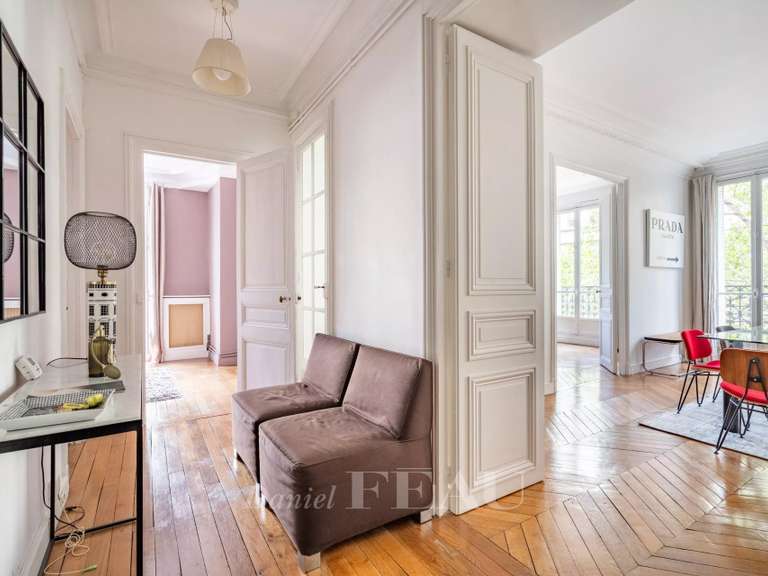 Appartement Paris 16e - 3 chambres - 115m²