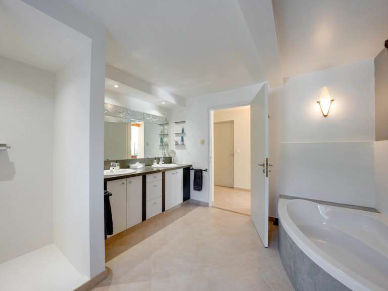 Maison Vaugines - 5 chambres - 293m²