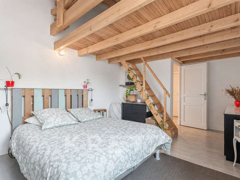 House Saint-Médard-en-Jalles - 5 bedrooms - 203m²