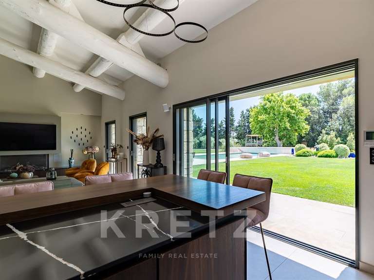 House Rognonas - 4 bedrooms - 250m²
