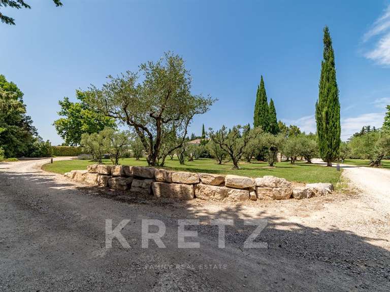 House Rognonas - 4 bedrooms - 250m²