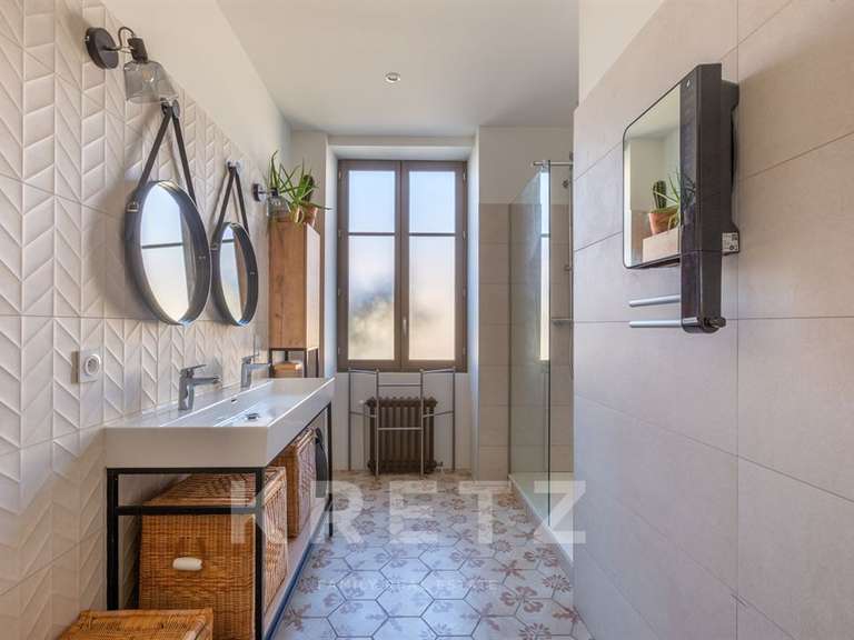 Maison Saint-Just-Saint-Rambert - 3 chambres - 201m²
