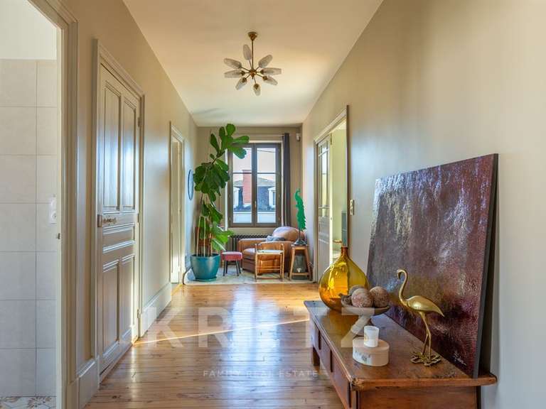 Maison Saint-Just-Saint-Rambert - 3 chambres - 201m²