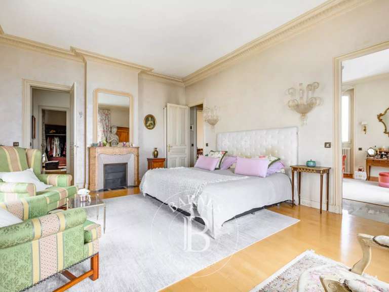 Maison Ablon-sur-Seine - 5 chambres - 568m²