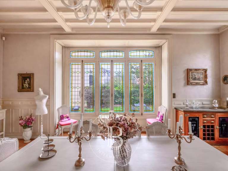 Maison Ablon-sur-Seine - 5 chambres - 568m²