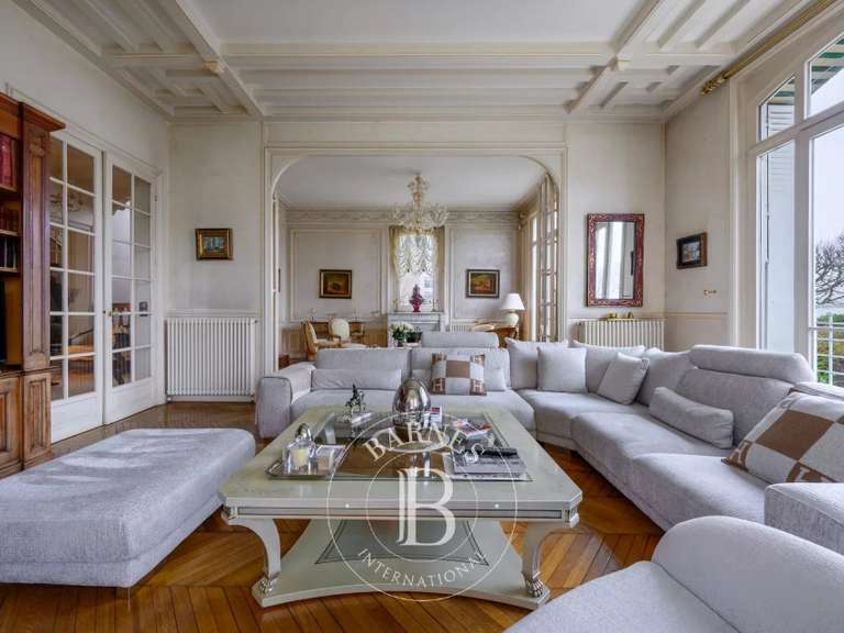 Maison Ablon-sur-Seine - 5 chambres - 568m²