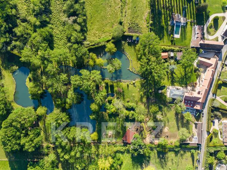 House Adainville - 9 bedrooms - 750m²