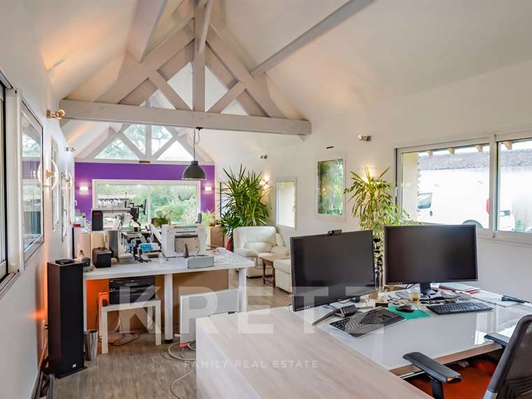 House Adainville - 9 bedrooms - 750m²