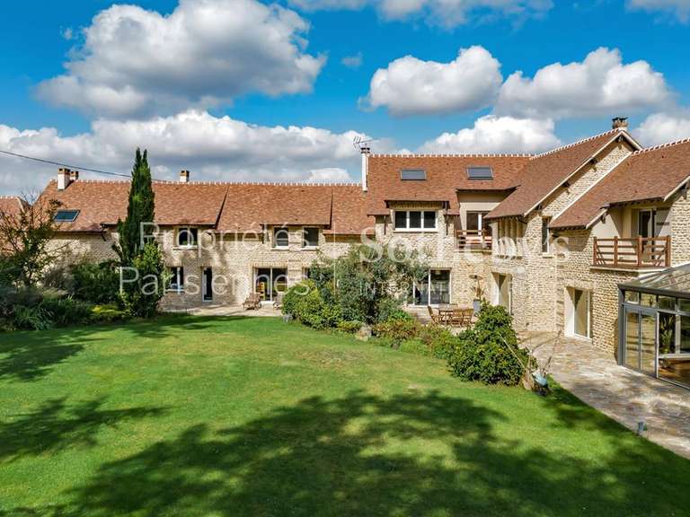 Propriété Adainville - 765m²