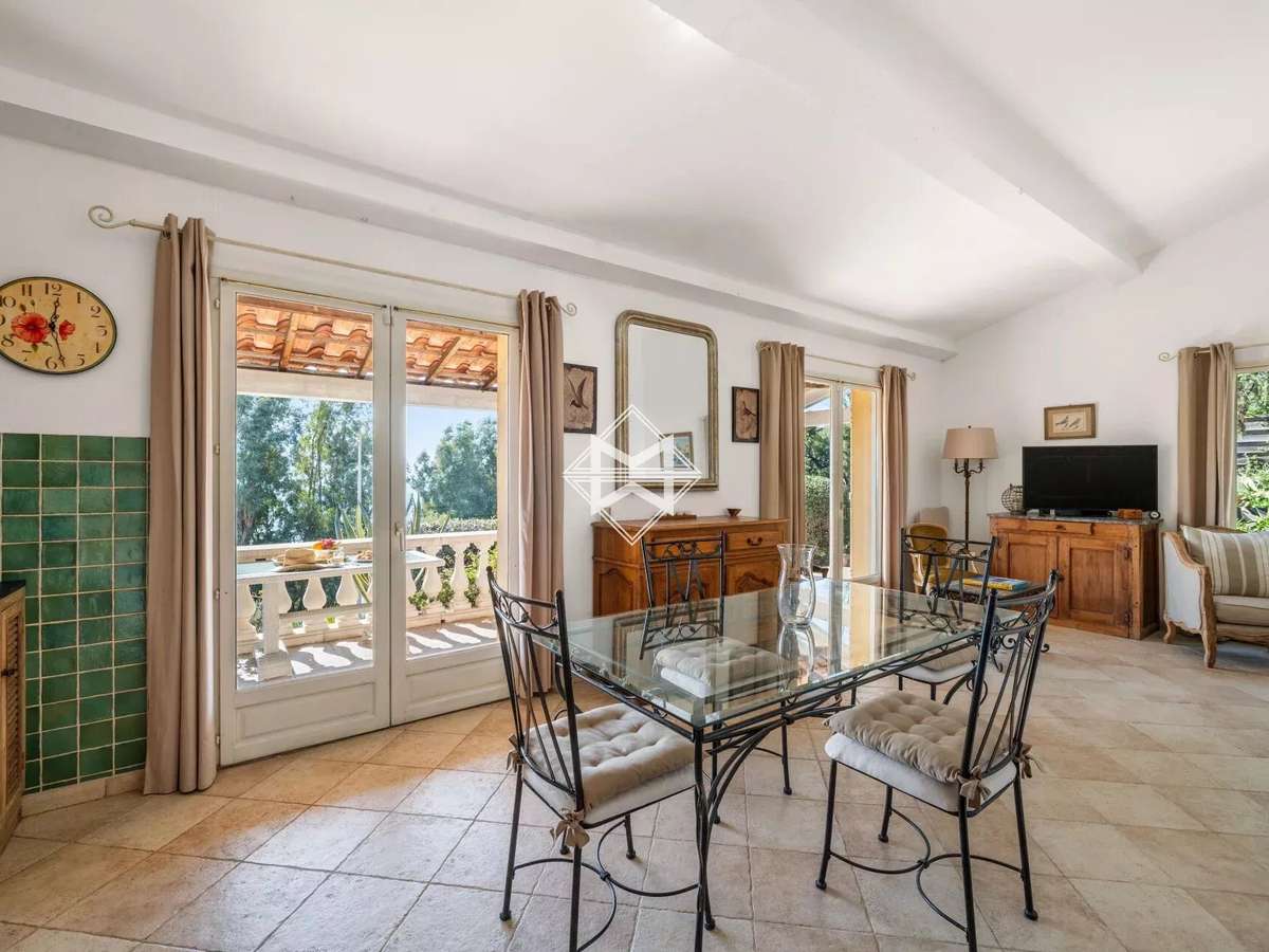 Maison Agay