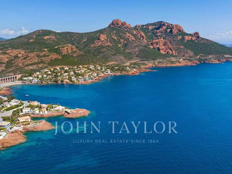 Maison Agay - 4 chambres - 245m²