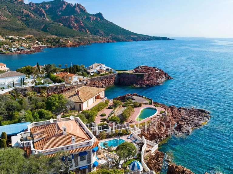 Maison Agay - 4 chambres - 245m²