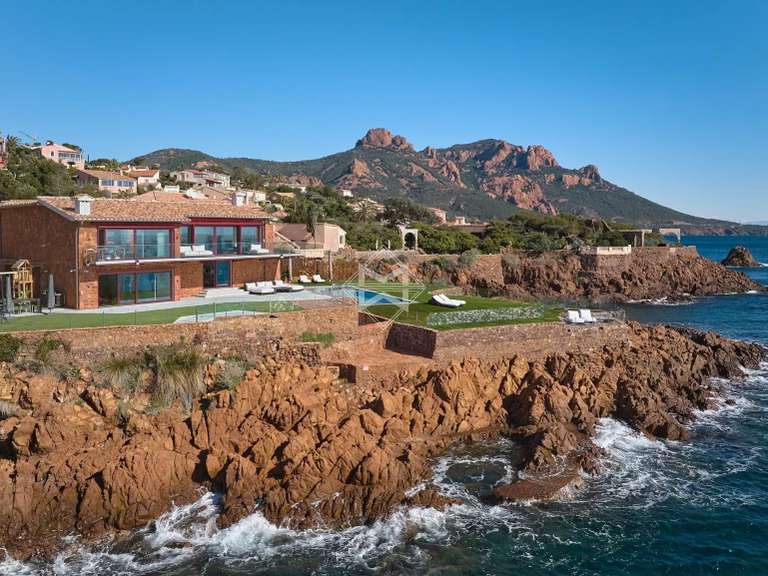 Propriété Agay - 3 chambres - 309m²