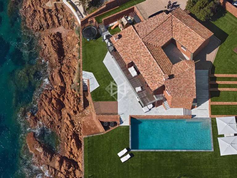 Propriété Agay - 3 chambres - 309m²